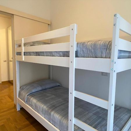 The Little Duck - Modern Apartment With Balcony Como Luaran gambar