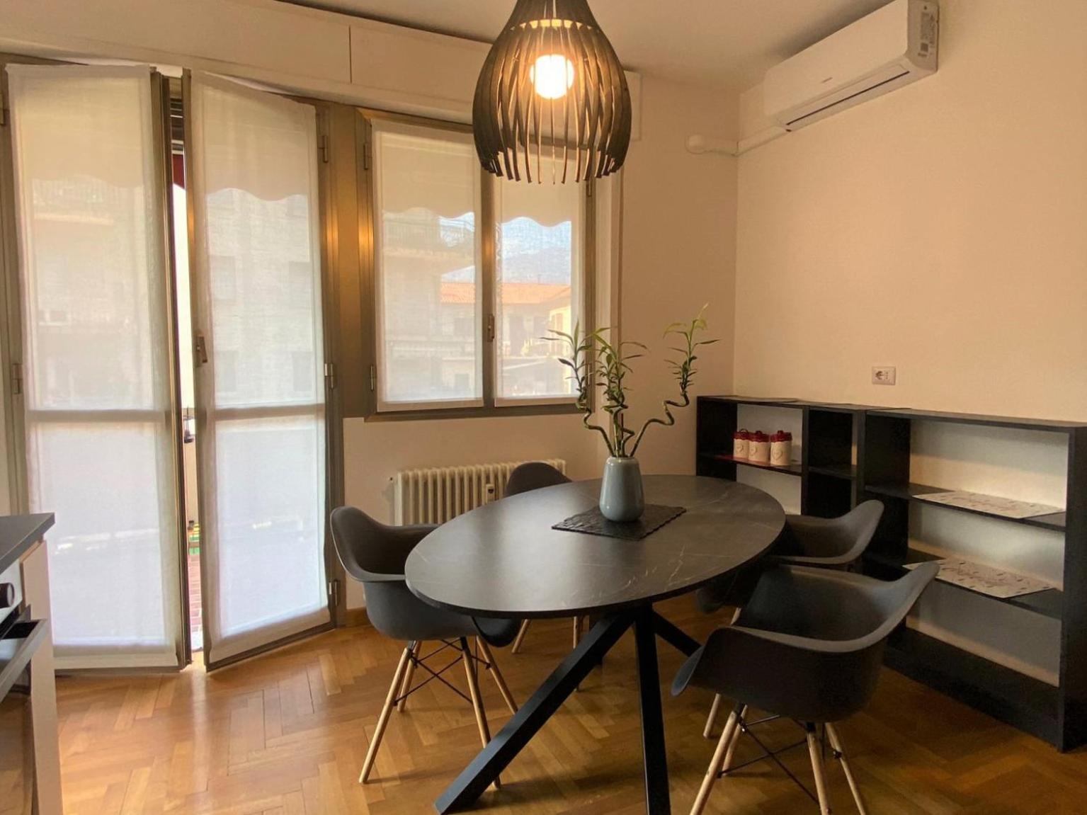 The Little Duck - Modern Apartment With Balcony Como Luaran gambar