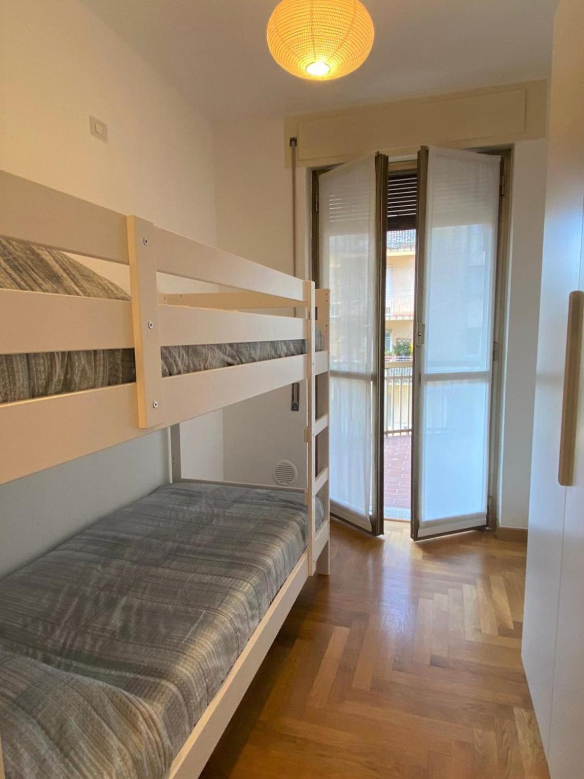 The Little Duck - Modern Apartment With Balcony Como Luaran gambar