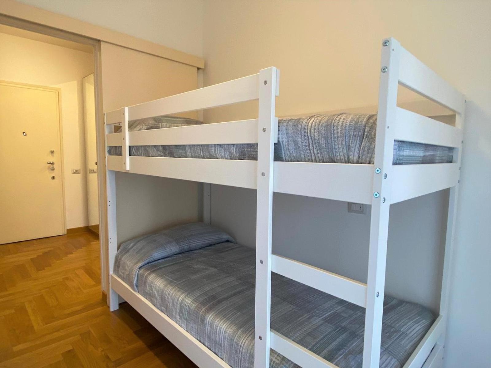The Little Duck - Modern Apartment With Balcony Como Luaran gambar